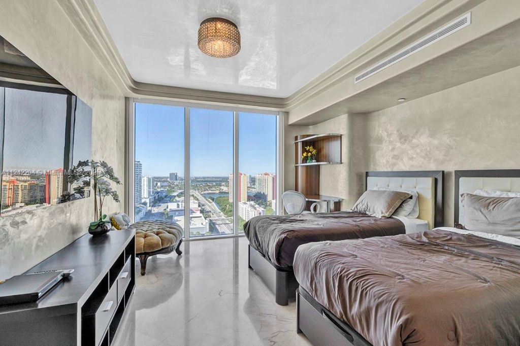 16699 Collins Ave, Unit 2508, Sunny Isles Beach, FL 33160 Photo