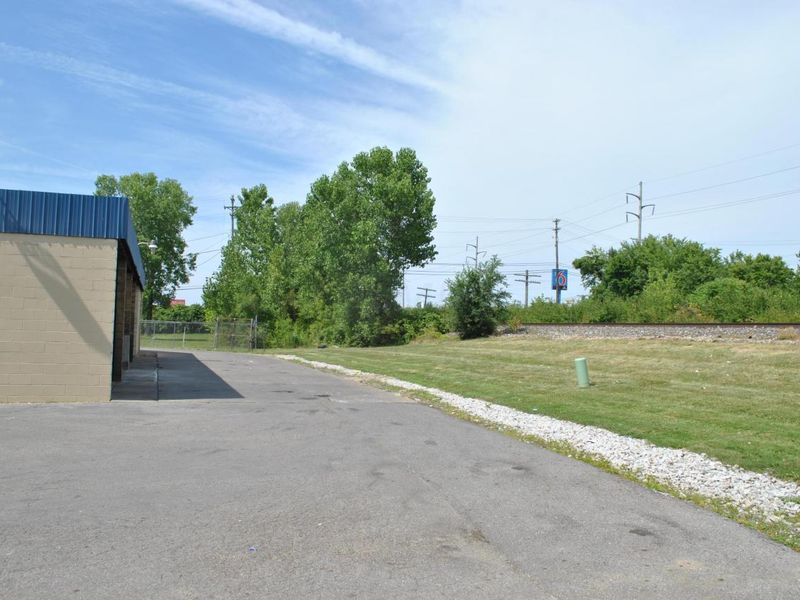 4686 Indianola Avenue, Columbus, OH 43214 Photo 10