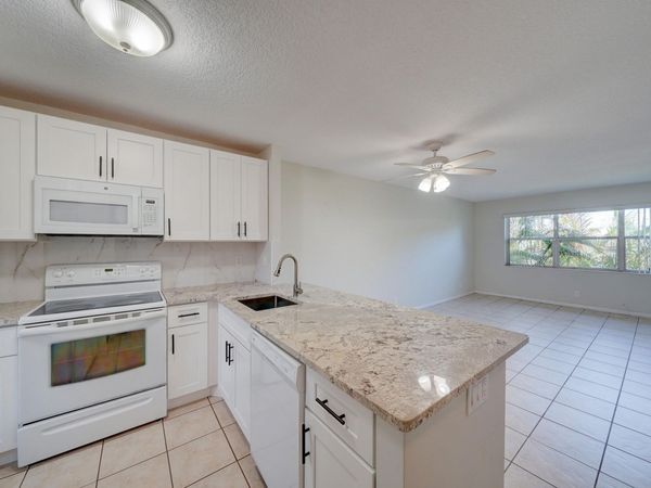 550 SE 2nd Avenue, Unit G27, Deerfield Beach, FL 33441