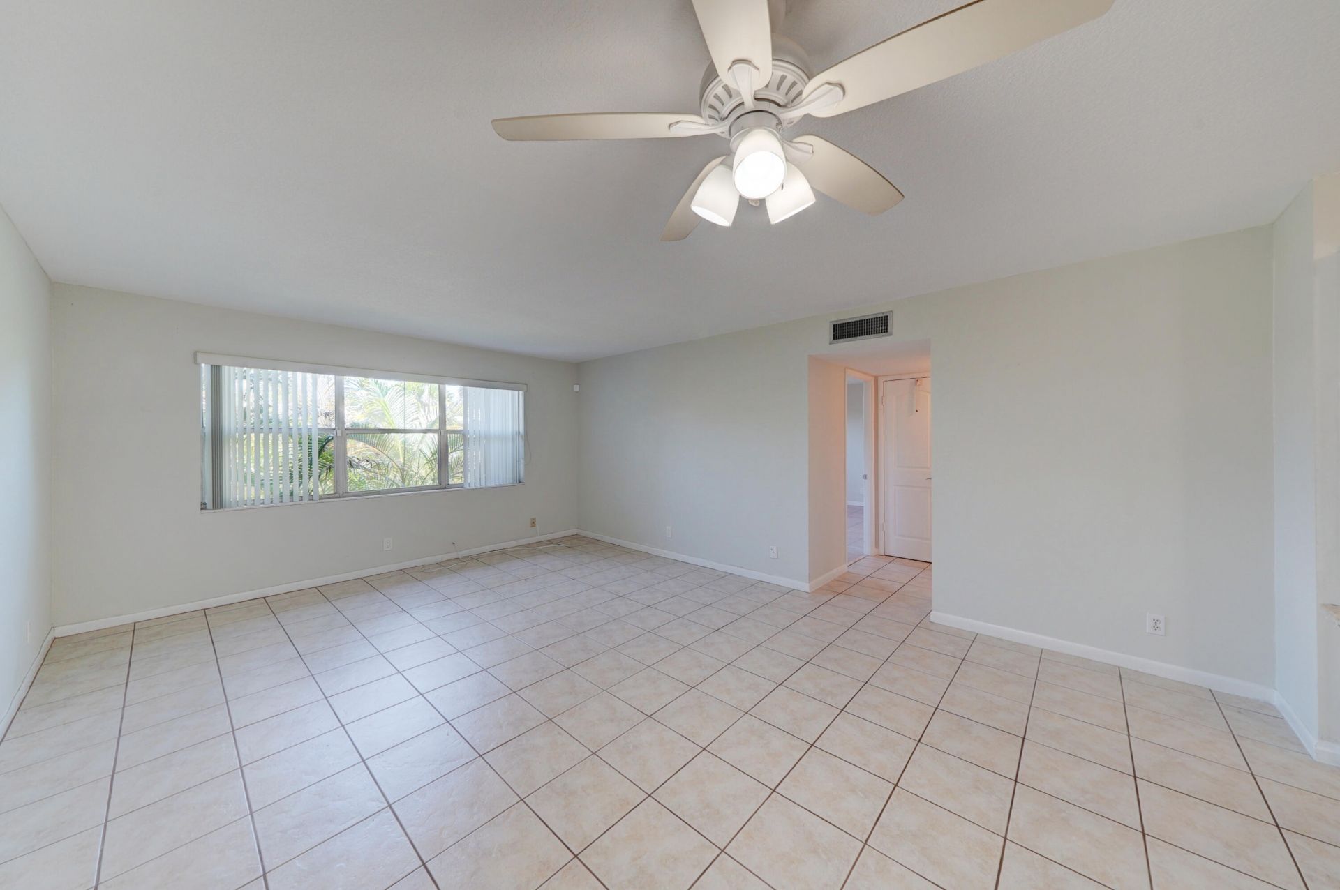 550 SE 2nd Avenue, Unit G27, Deerfield Beach, FL 33441 Photo