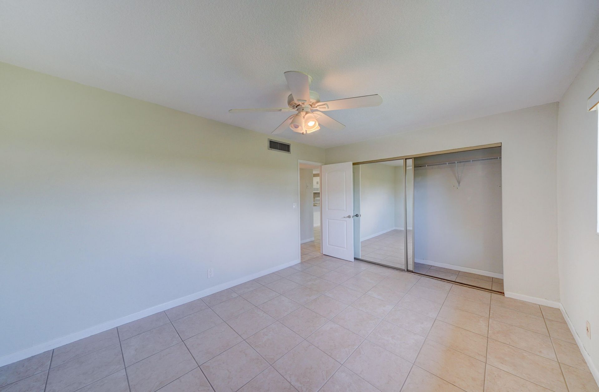 550 SE 2nd Avenue, Unit G27, Deerfield Beach, FL 33441 Photo