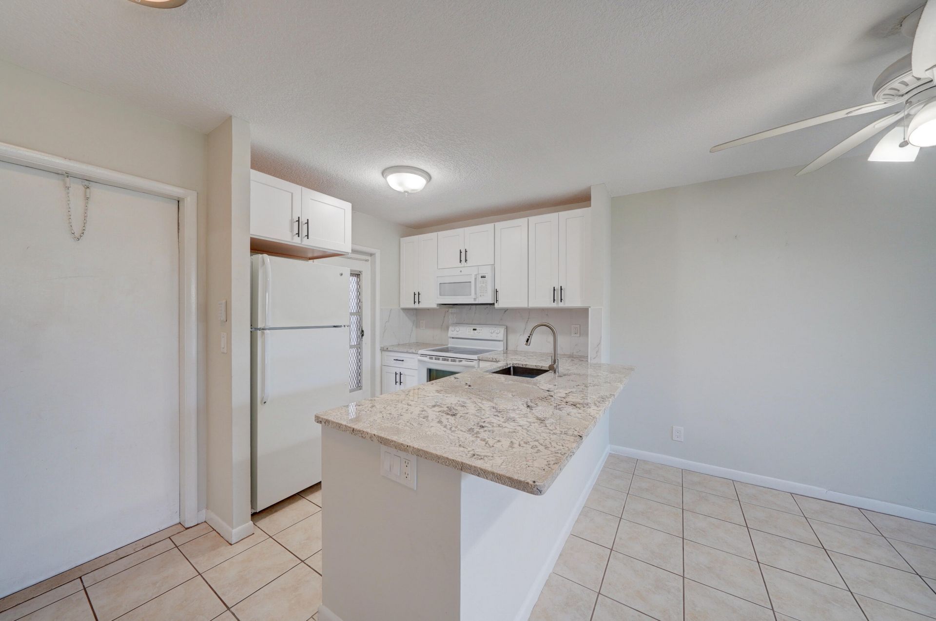 550 SE 2nd Avenue, Unit G27, Deerfield Beach, FL 33441 Photo