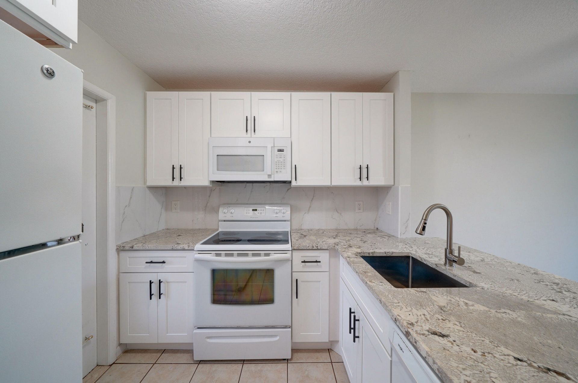 550 SE 2nd Avenue, Unit G27, Deerfield Beach, FL 33441 Photo