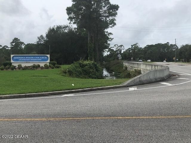 1070 10th Street, New Smyrna Beach, FL 32168 Photo