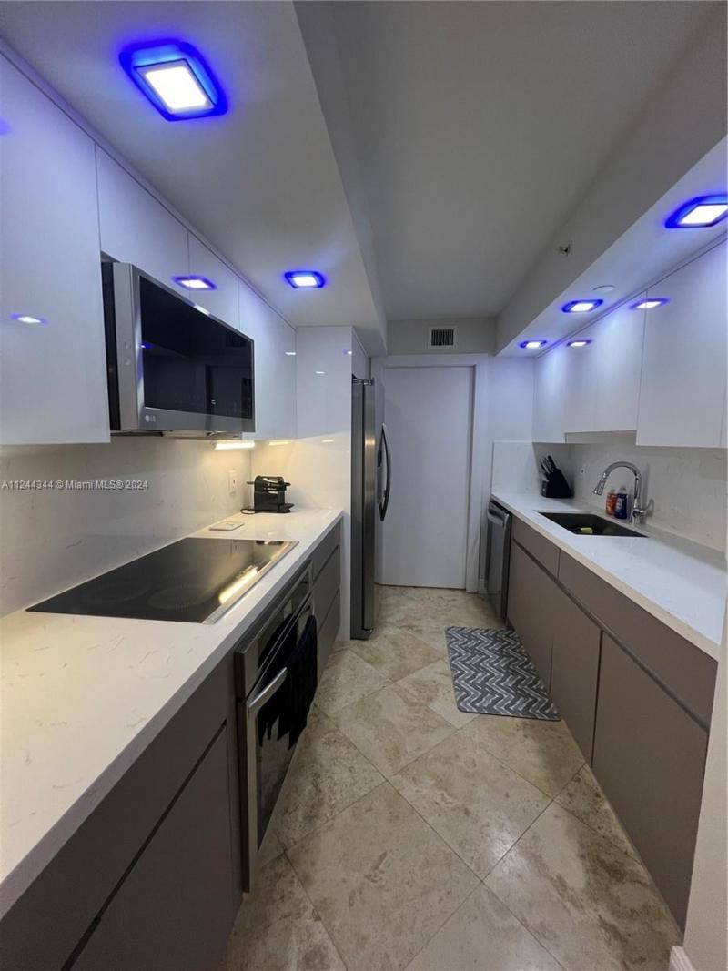 6917 Collins Ave, Unit 809, Miami Beach, FL 33141 Photo