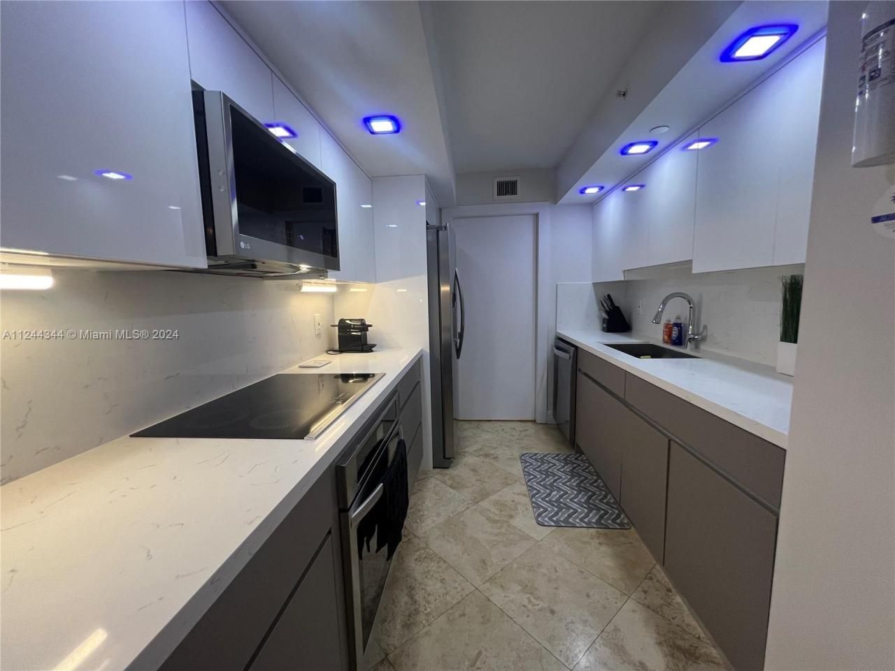 6917 Collins Ave, Unit 809, Miami Beach, FL 33141 Photo