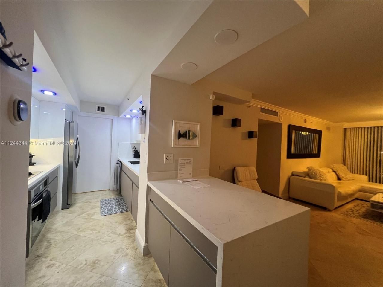 6917 Collins Ave, Unit 809, Miami Beach, FL 33141 Photo