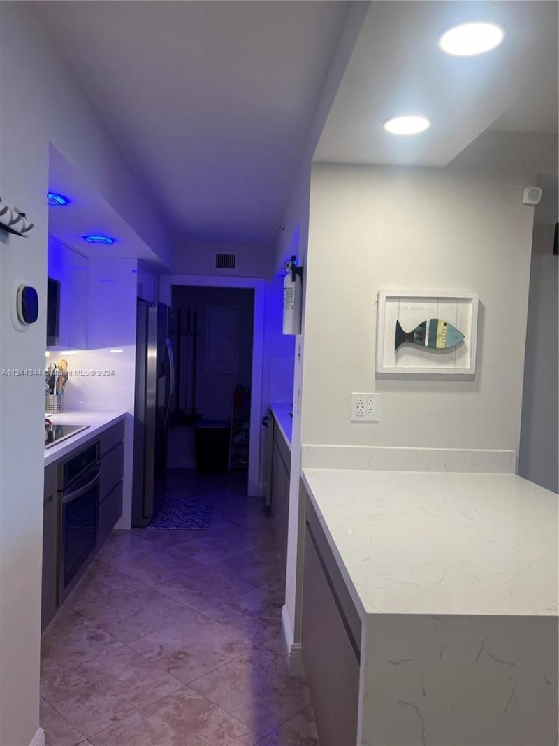 6917 Collins Ave, Unit 809, Miami Beach, FL 33141 Photo