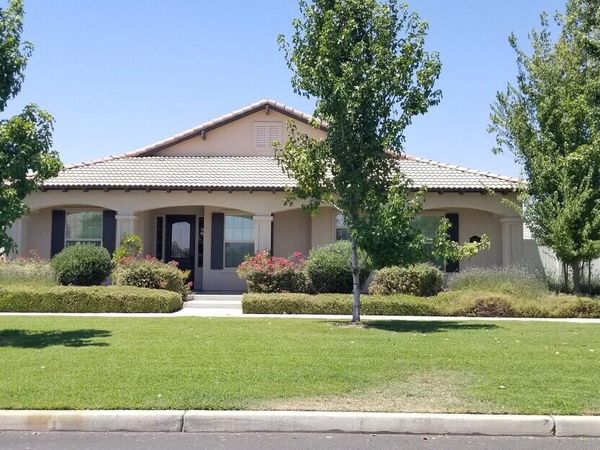3005 Oakley St., Bakersfield, CA 93311