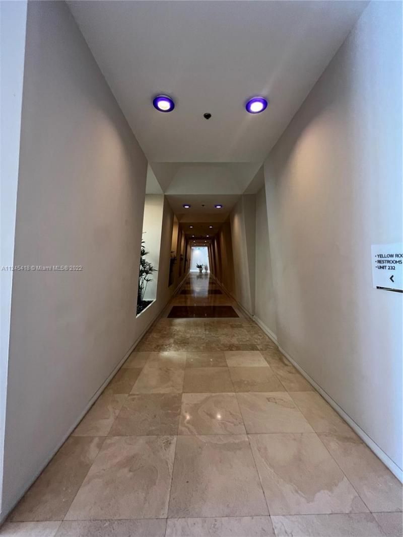 5161 Collins Ave, Unit 309, Miami Beach, FL 33140 Photo