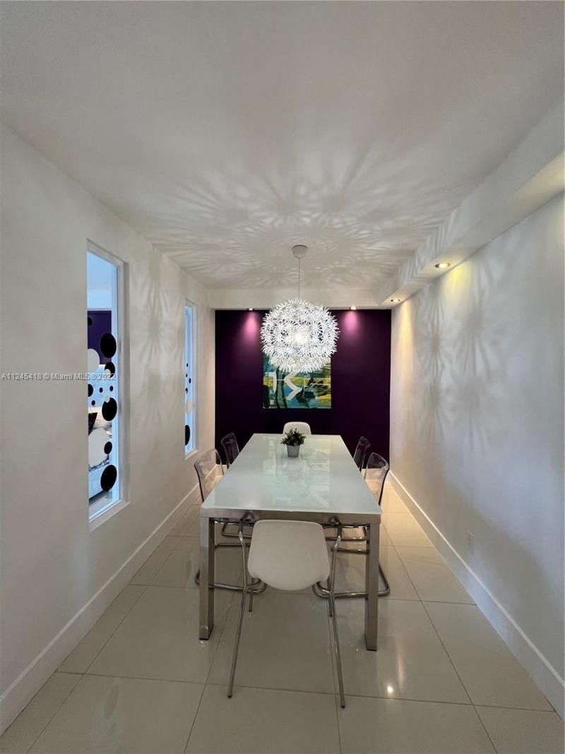 5161 Collins Ave, Unit 309, Miami Beach, FL 33140 Photo