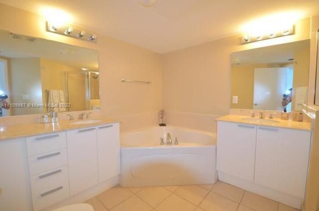 16699 Collins Ave, Unit 1509, Sunny Isles Beach, FL 33160 Photo