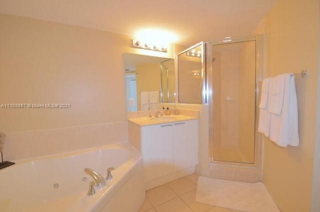 16699 Collins Ave, Unit 1509, Sunny Isles Beach, FL 33160 Photo
