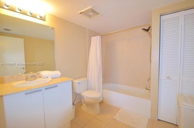 16699 Collins Ave, Unit 1509, Sunny Isles Beach, FL 33160 Photo