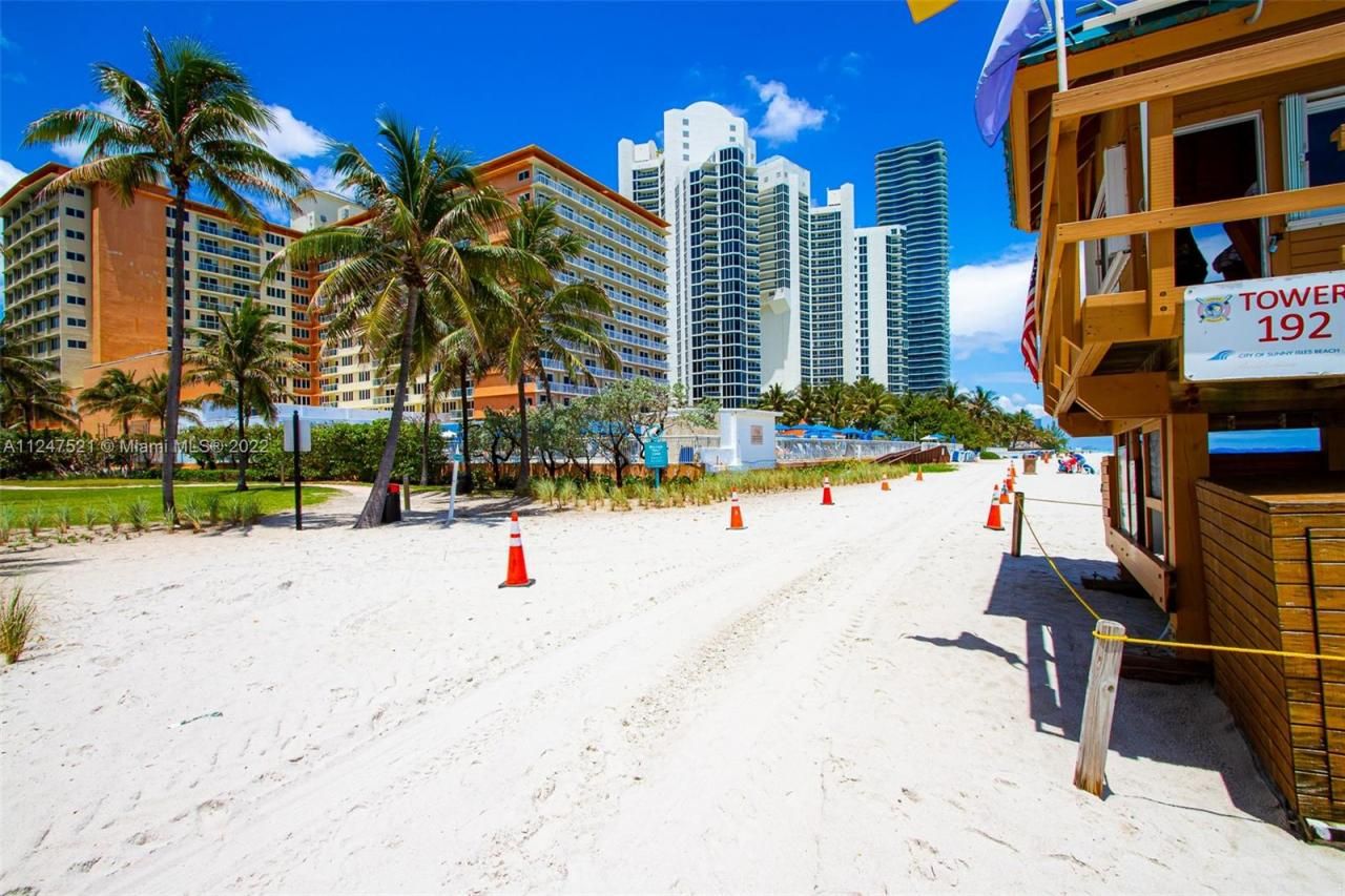 19201 Collins Ave, Unit 218, Sunny Isles Beach, FL 33160 Photo