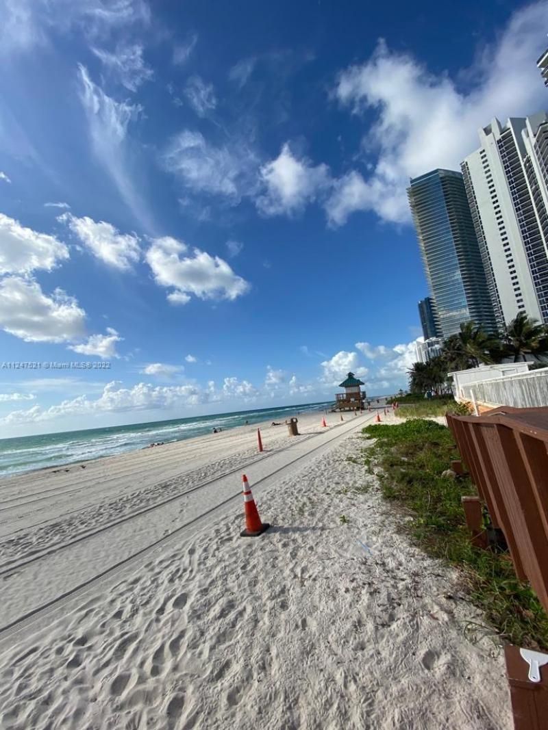 19201 Collins Ave, Unit 218, Sunny Isles Beach, FL 33160 Photo