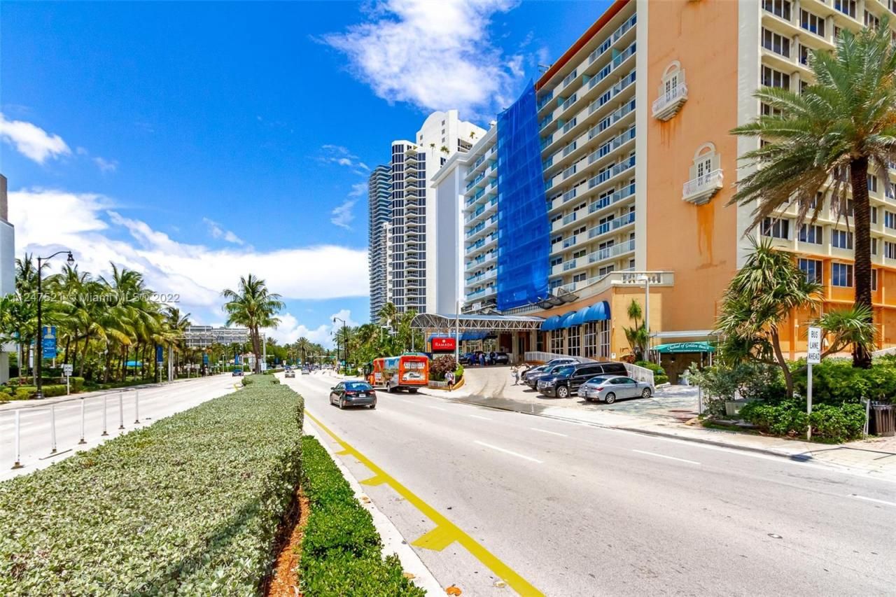 19201 Collins Ave, Unit 218, Sunny Isles Beach, FL 33160 Photo