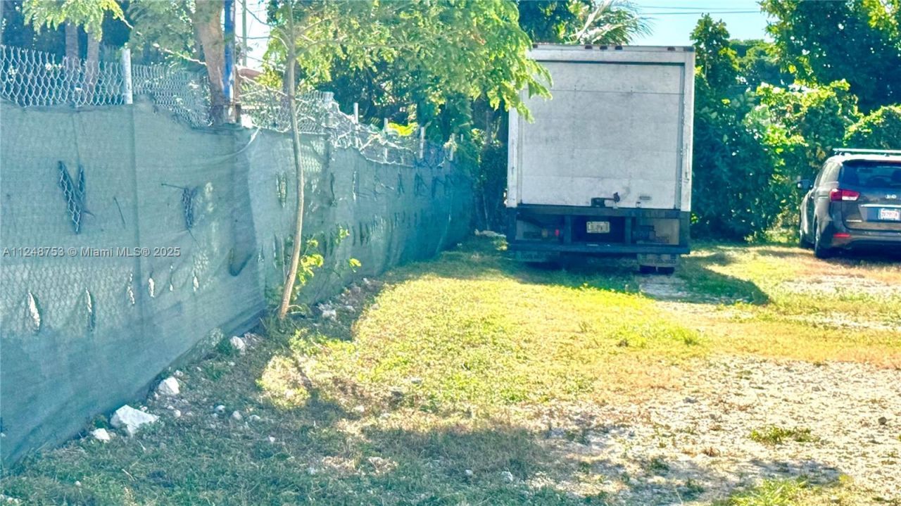 1750 NW 7th St, Miami, FL 33125 Photo