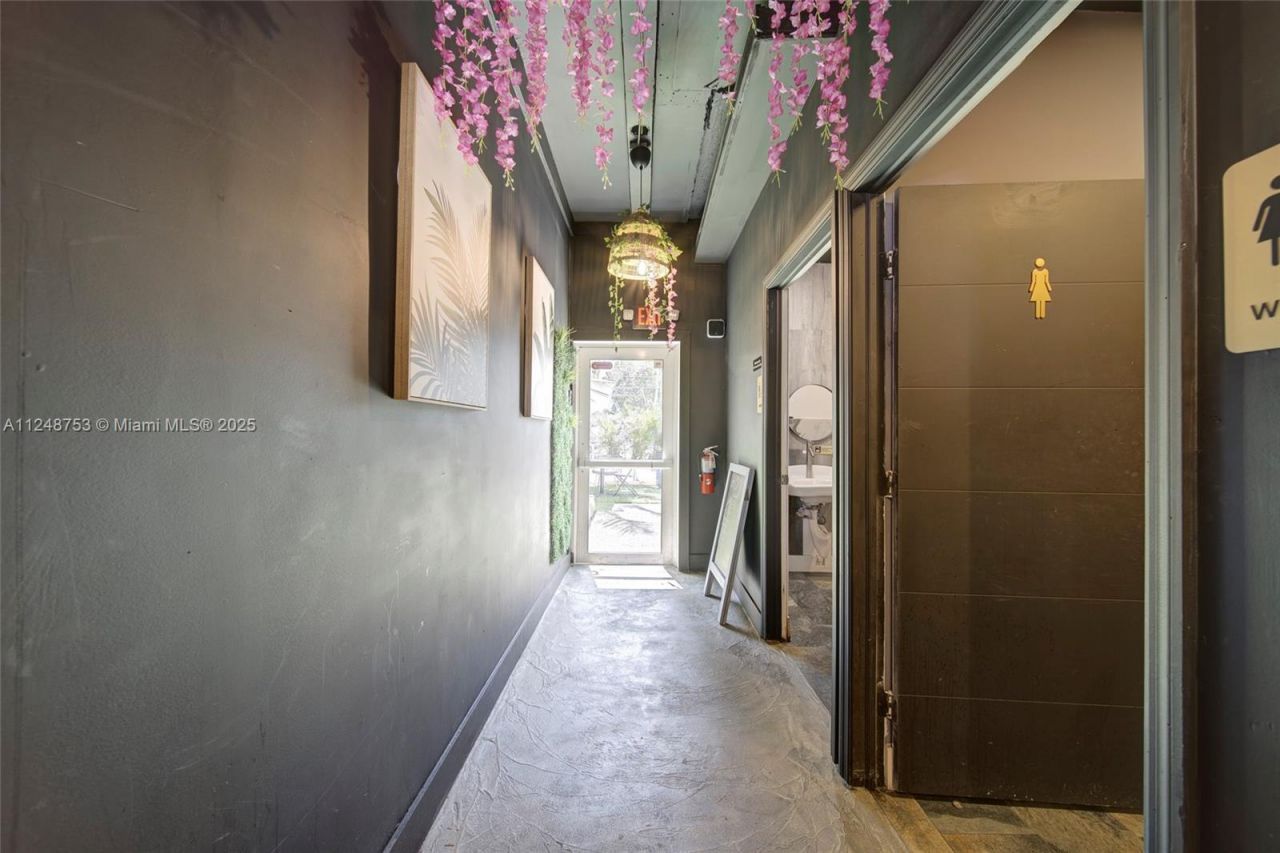 1750 NW 7th St, Miami, FL 33125 Photo