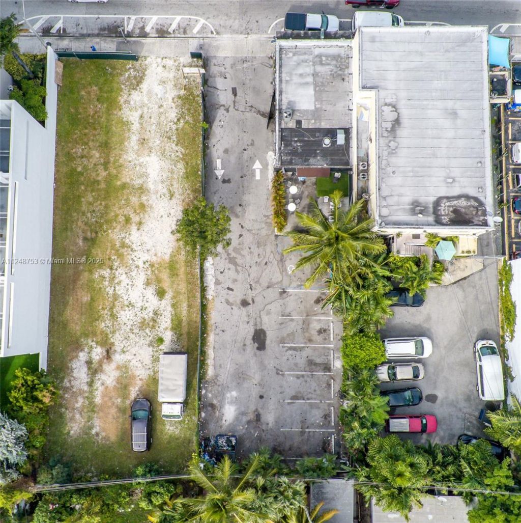 1750 NW 7th St, Miami, FL 33125 Photo