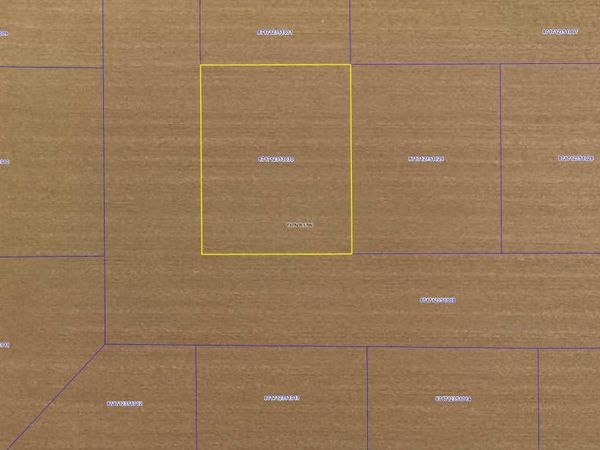 Lot #17, Grundy Center, IA 50638