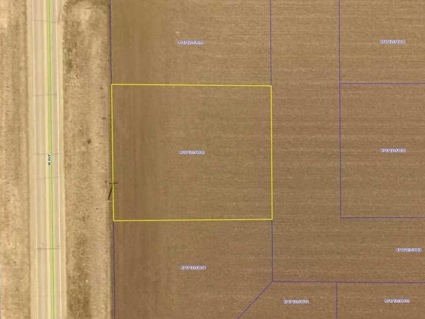 Lot #14, Grundy Center, IA 50638