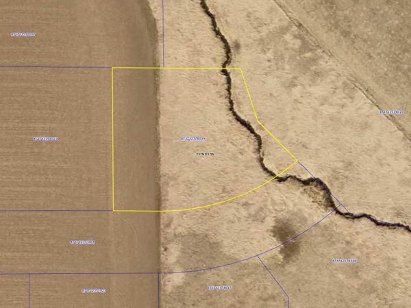 Lot #26, Grundy Center, IA 50638