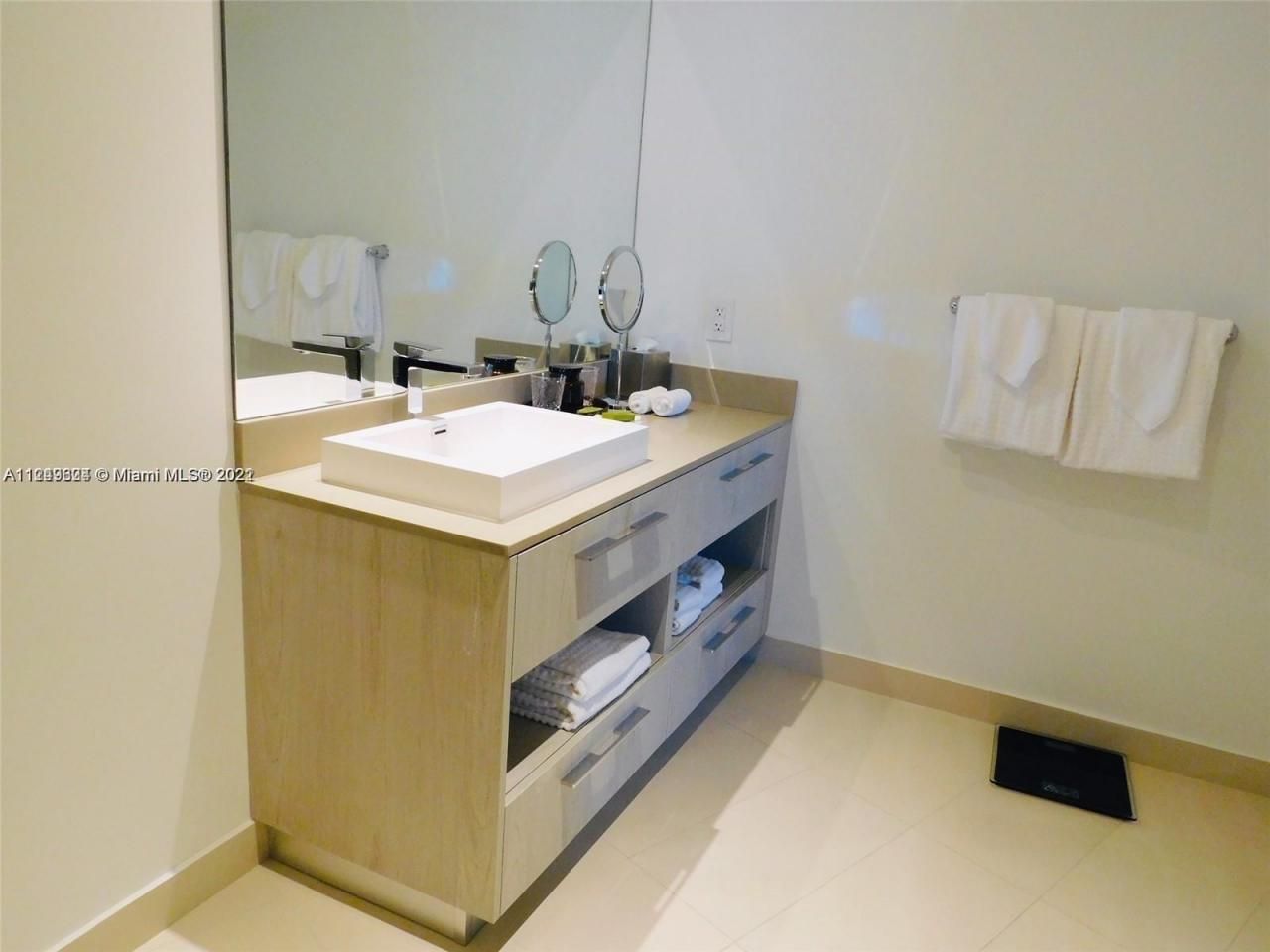 4111 S Ocean Dr, Unit 1004, Hollywood, FL 33019 Photo