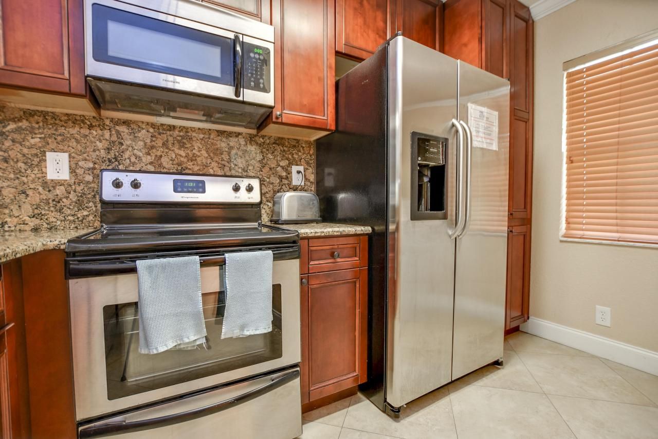 705-711 Linton Boulevard, Unit A101, Delray Beach, FL 33444 Photo