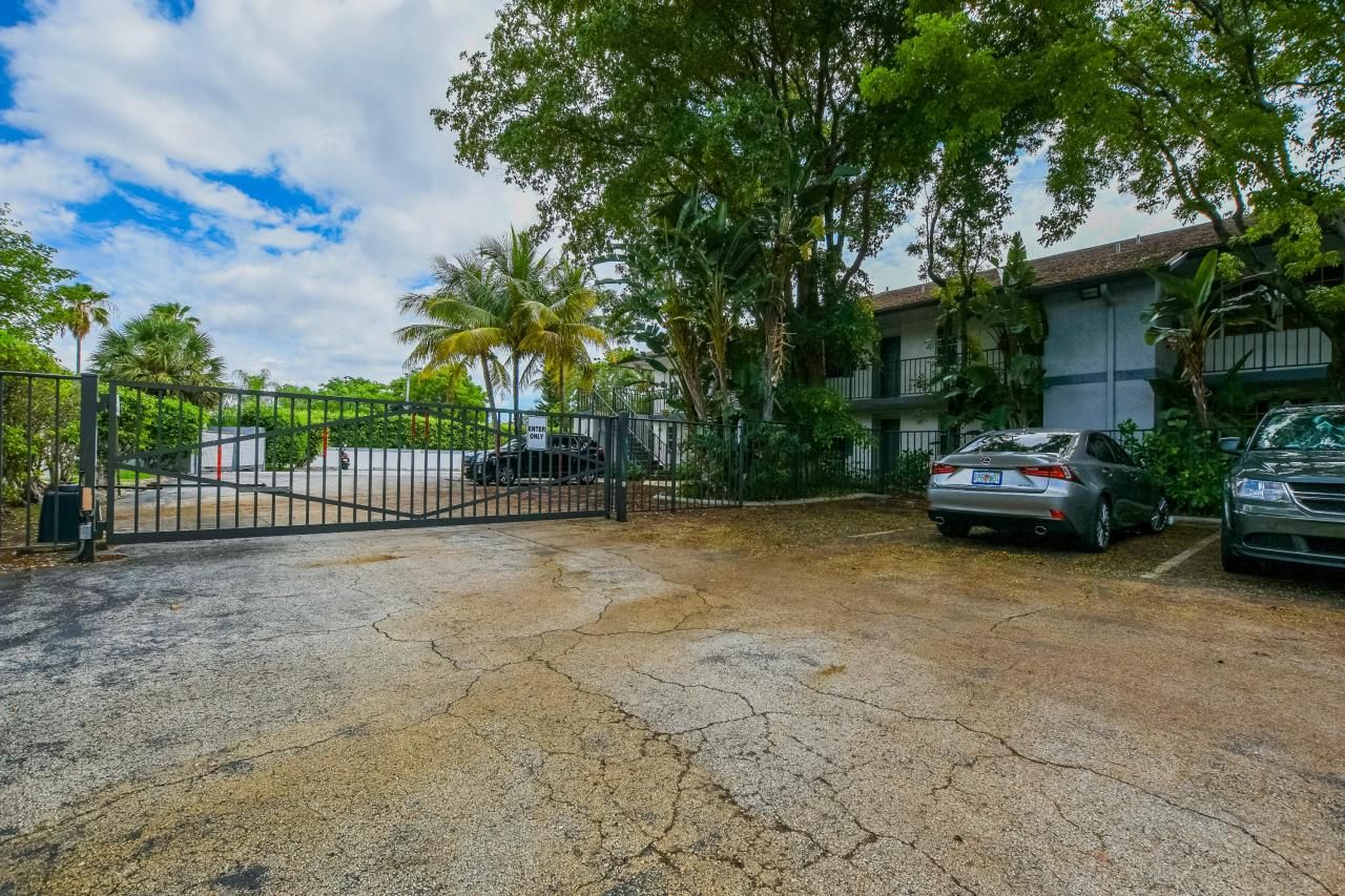 705-711 Linton Boulevard, Unit A101, Delray Beach, FL 33444 Photo