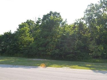 6836 N Myrtle Court, Gladstone, MO 64119