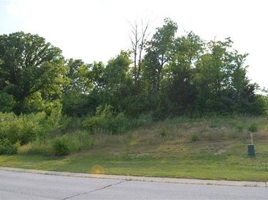 6918 N Myrtle Court, Gladstone, MO 64119