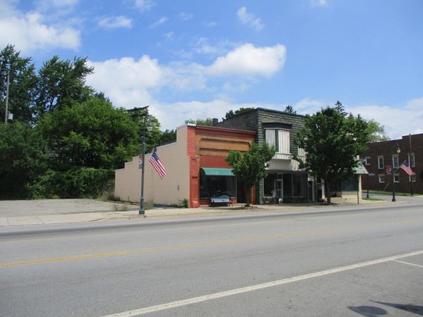 425 E Main Street, Edmore, MI 48829