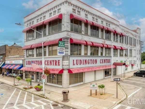 1100 Ludington Street, Escanaba, MI 49829