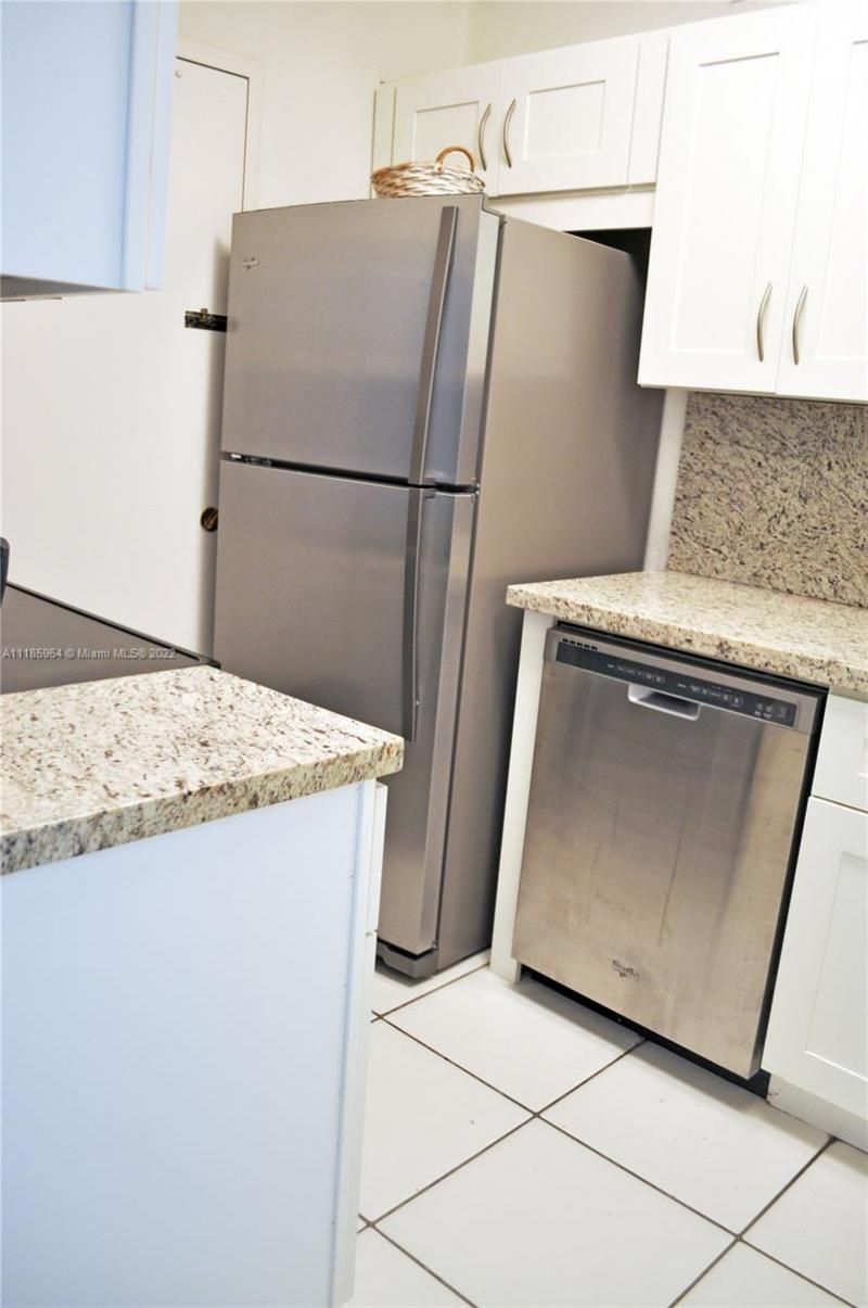 100 Lincoln Rd, Unit 910, Miami Beach, FL 33139 Photo