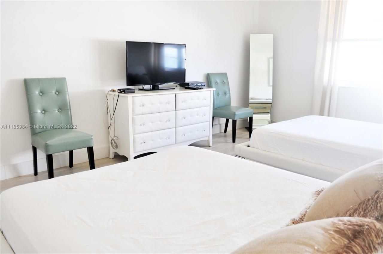 100 Lincoln Rd, Unit 910, Miami Beach, FL 33139 Photo