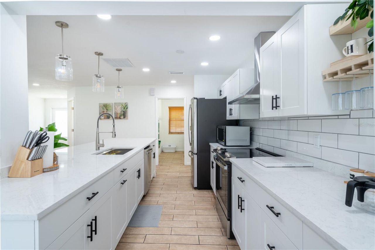 7354 Biltmore Drive, Sarasota, FL 34231 Photo