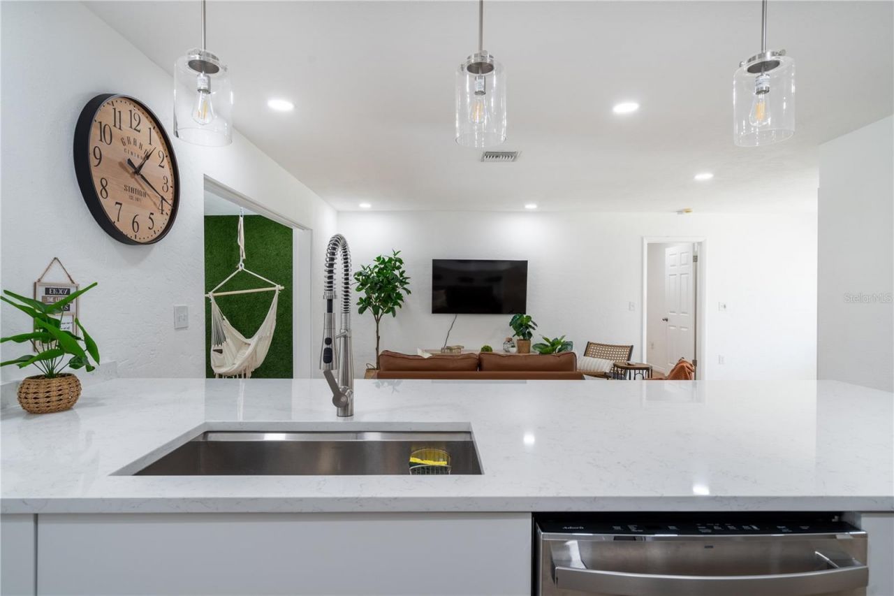 7354 Biltmore Drive, Sarasota, FL 34231 Photo