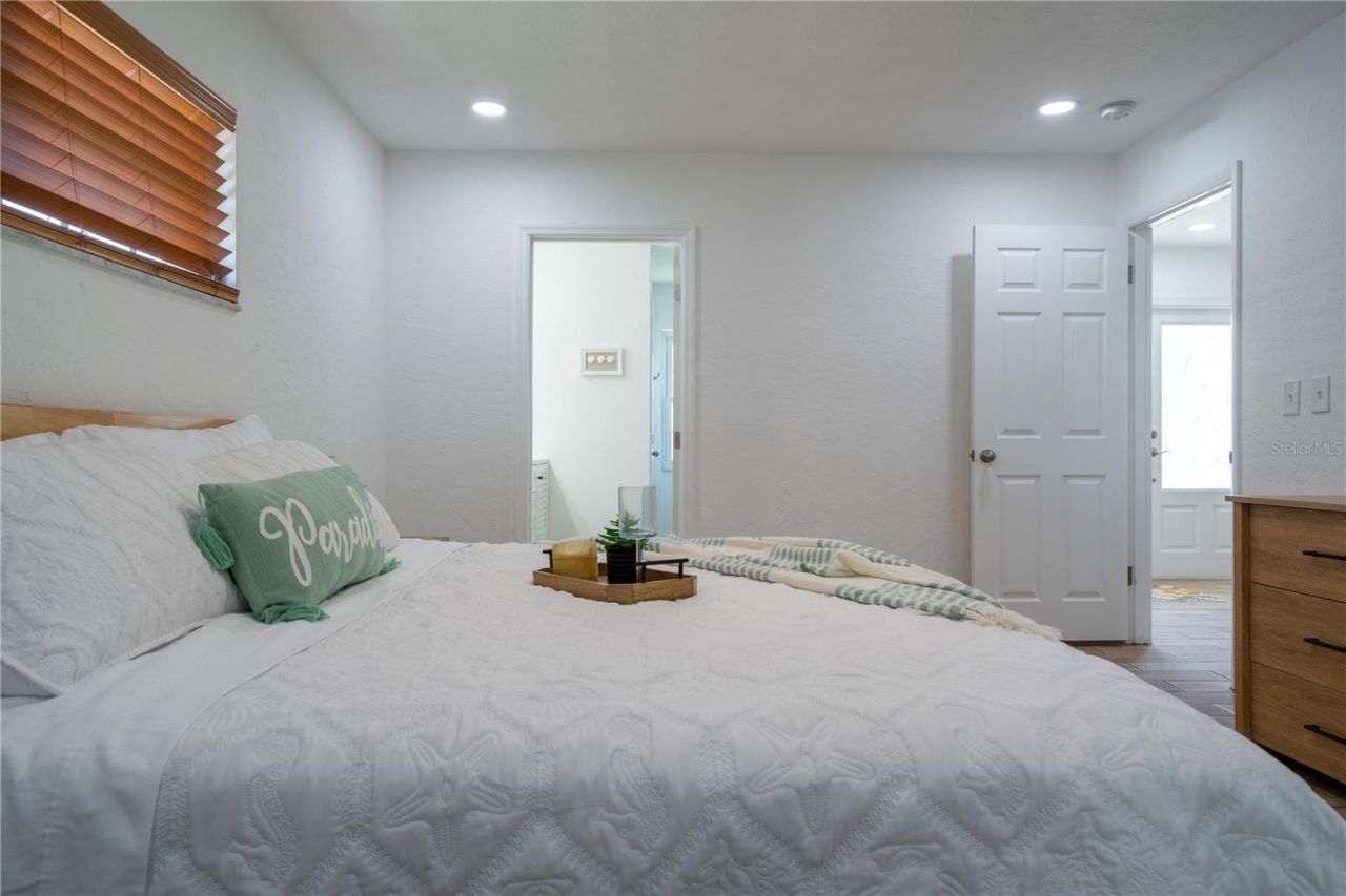 7354 Biltmore Drive, Sarasota, FL 34231 Photo