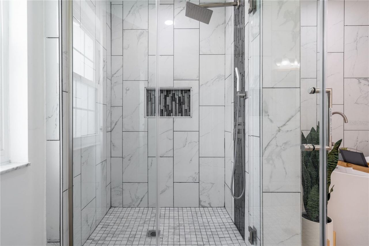 7354 Biltmore Drive, Sarasota, FL 34231 Photo