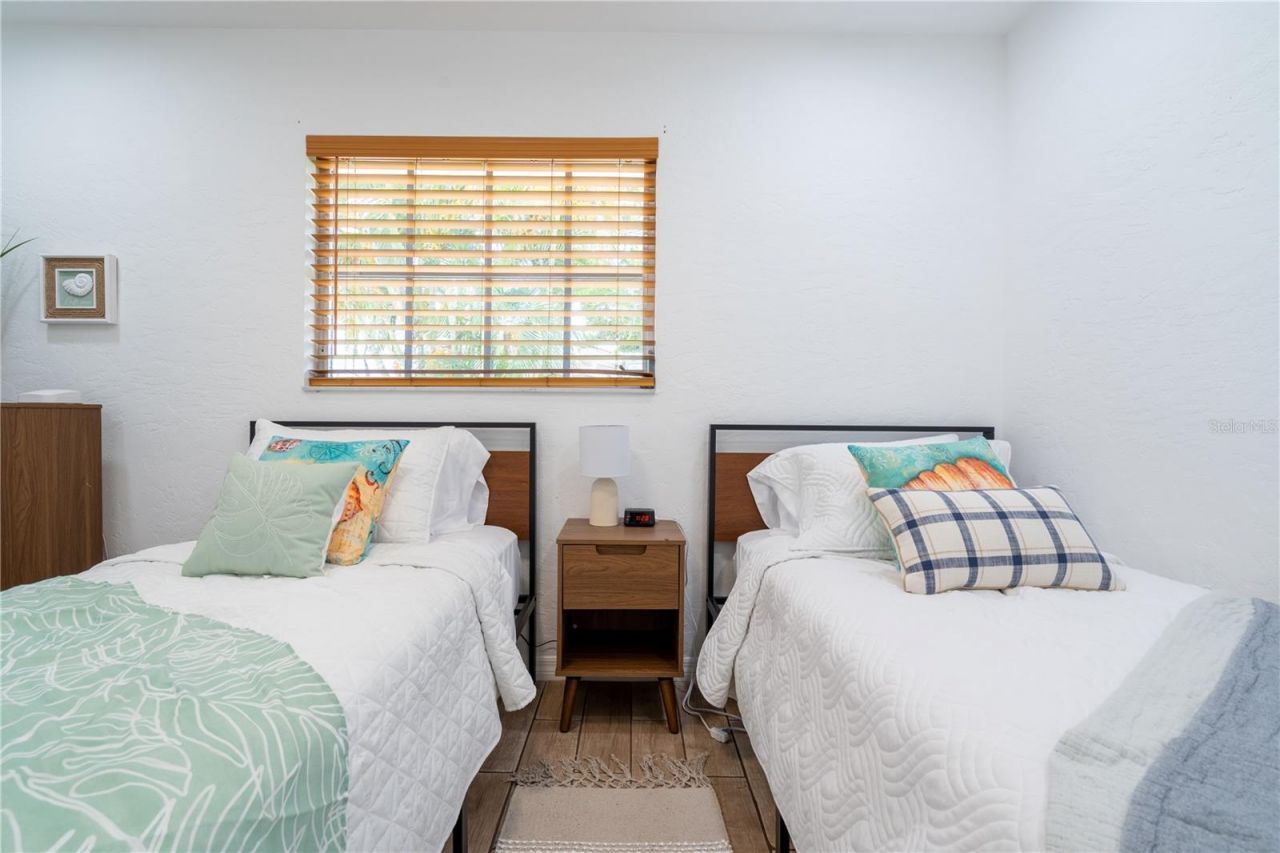 7354 Biltmore Drive, Sarasota, FL 34231 Photo