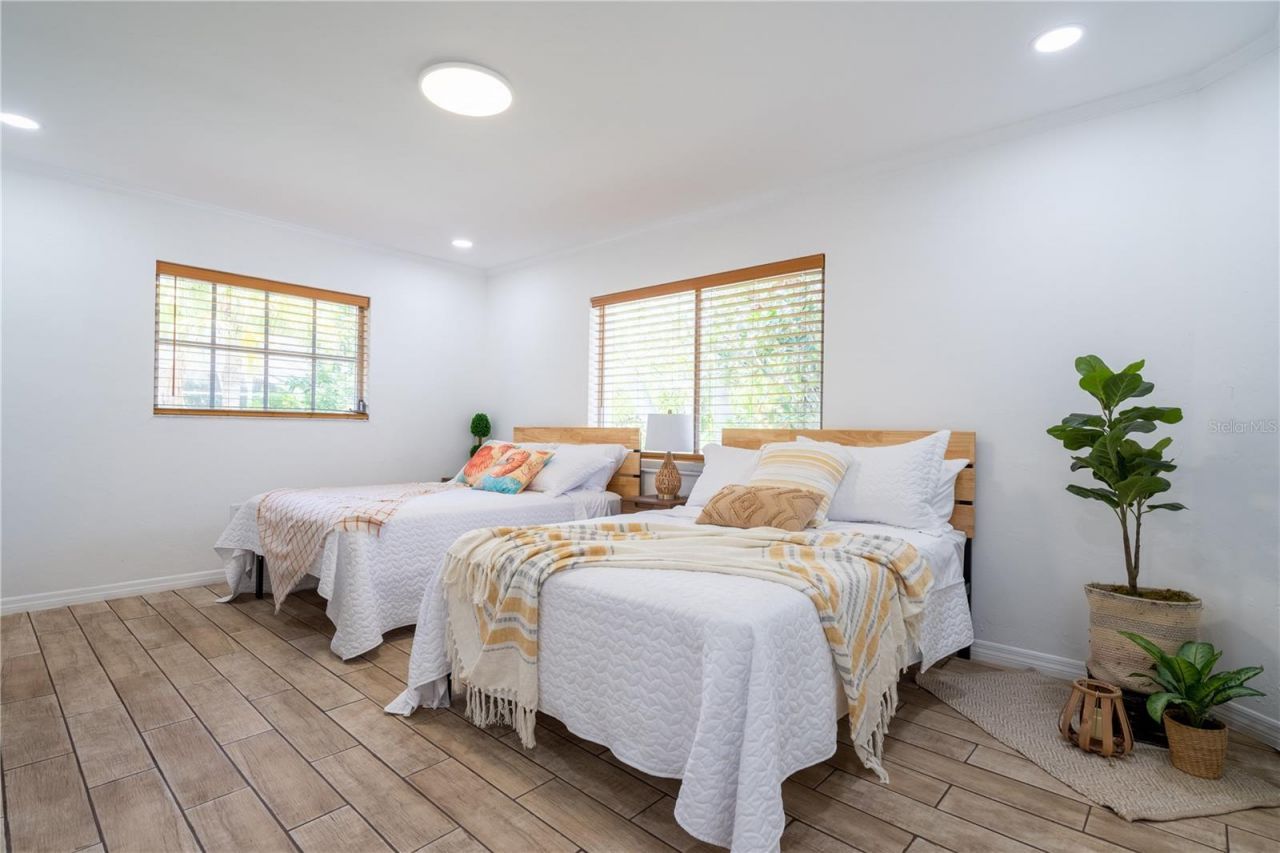 7354 Biltmore Drive, Sarasota, FL 34231 Photo