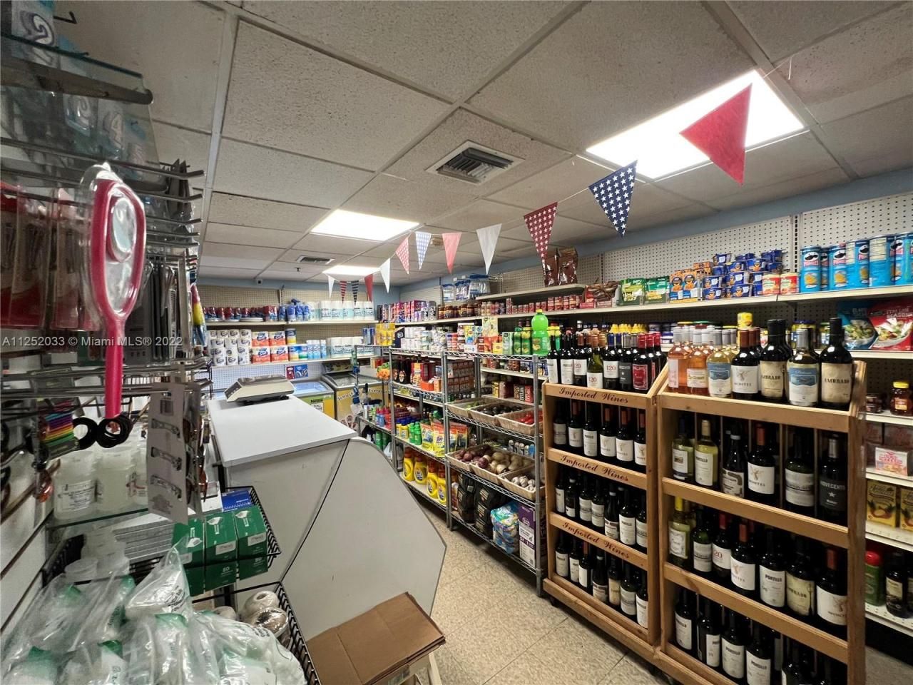 5161 Collins Av, Unit 309, Miami Beach, FL 33140 Photo