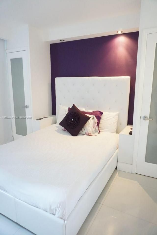 5161 Collins Av, Unit 309, Miami Beach, FL 33140 Photo