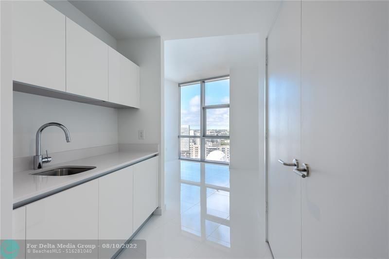 851 NE 1st Avenue, Unit 1912, Miami, FL 33132 Photo