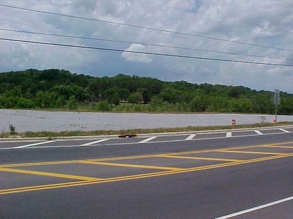 1003 CENTER POINT RD, Hendersonville, TN 37075