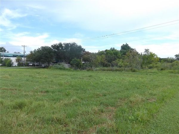 PONTCHARTRAIN Drive, Slidell, LA 70458