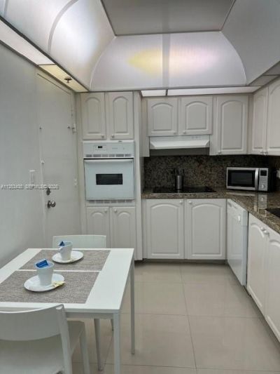 3801 S Ocean Dr, Unit 3C, Hollywood, FL 33019 Photo