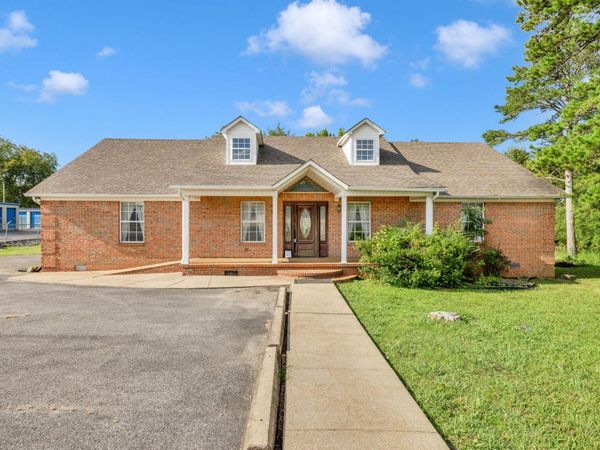121 Joe Ave, Hohenwald, TN 38462