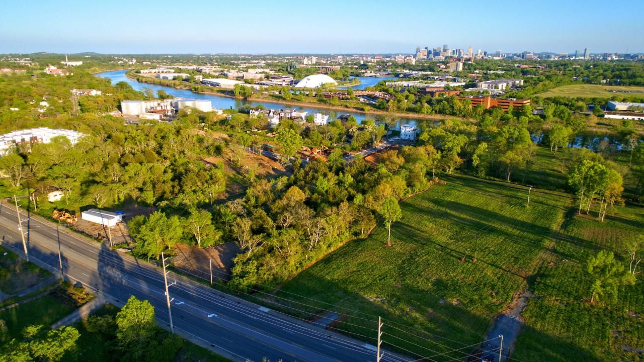 1016 W Trinity Ln, Nashville, TN 37218 Main Photo